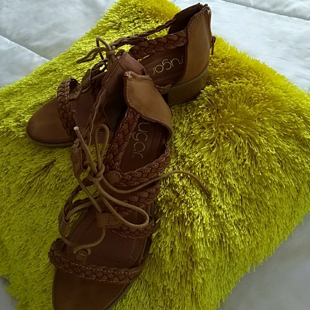 Sandal - Picture 2 of 3